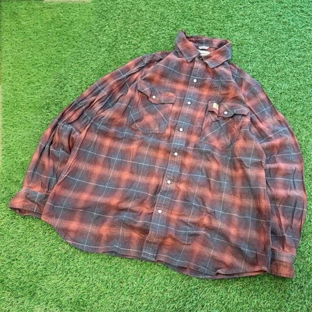 Carhartt flannel shirt Size L